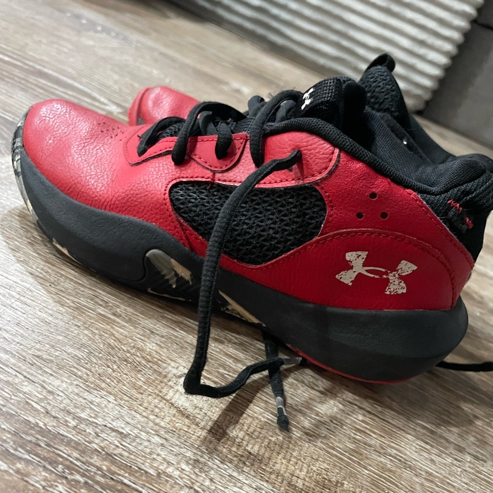 Under Armour Kids Black and Red Sneakers